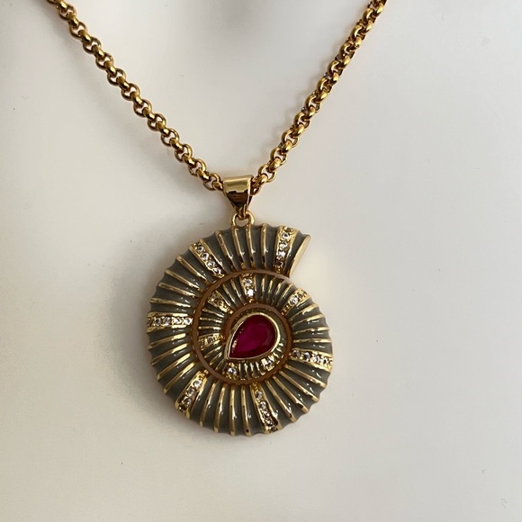 Marine Sea Nautilus Pendant Necklace - Statement Necklace - Elegant Necklace - Picture 12 of 16